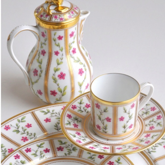 Bernardaud Royal Limoges Roseraie Salat Plate - Picture 5 of 11